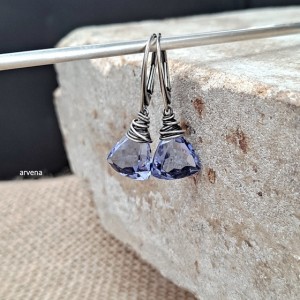 Kwarc tanzanitowy  PIRAMIDKI - kolczyki 014