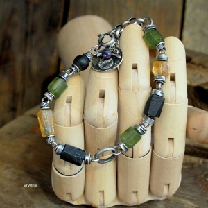 Oliwin w towarzystwie- bransoletka 01