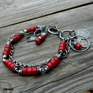 K 2 - bransoletka z koralem