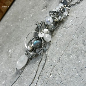 Kamień księżycowy - naszyjnik