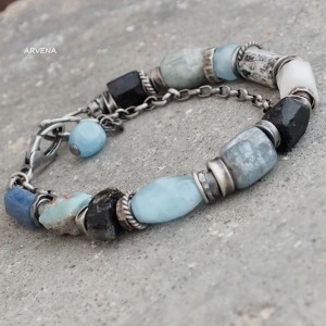 Niebieska bransoletka 04